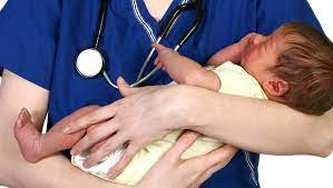 How to Become a Midwife Without a Nursing Degree